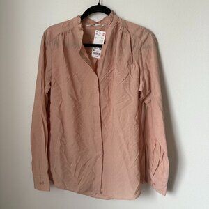 NWT Uniqlo blush ruffle collar button down blouse